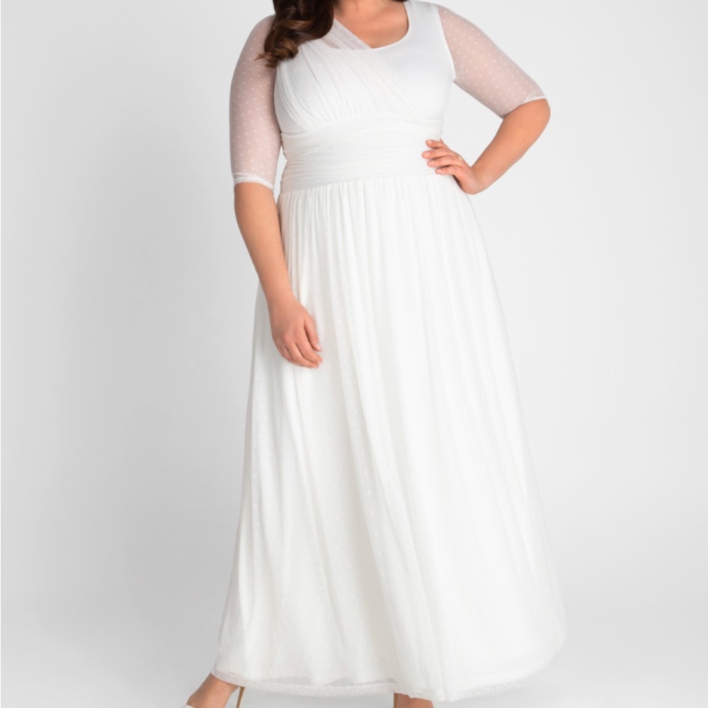 NWOT Kiyonna bridal meant to be chic wedding dress